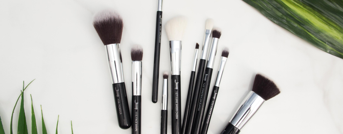 makeup brushes